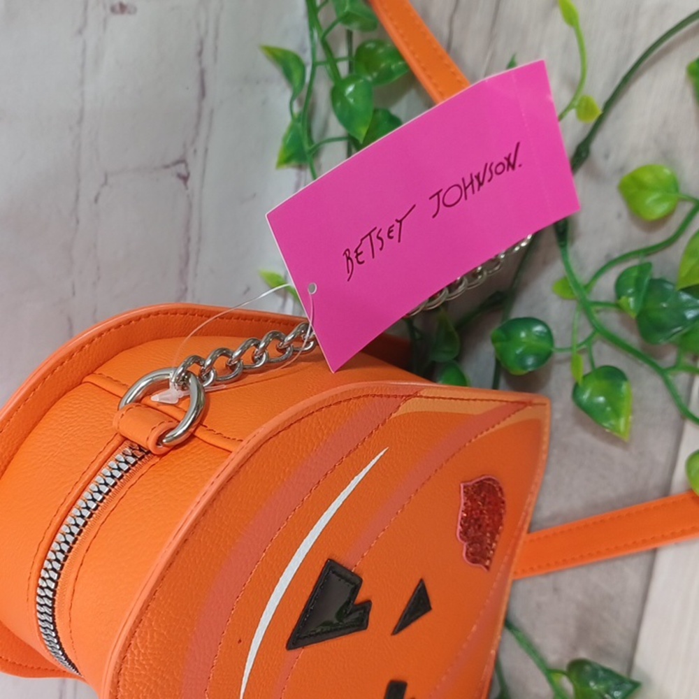 Betsey Johnson XOGINGER Pumpkin Heart Bag NWT - Picture 2 of 12